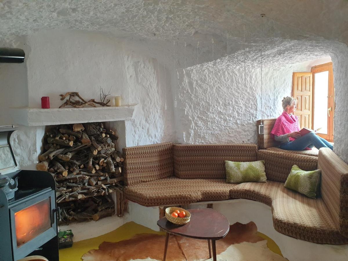 Creatively Designed Cavehouse With Jacuzzi Villa Gorafe Ngoại thất bức ảnh