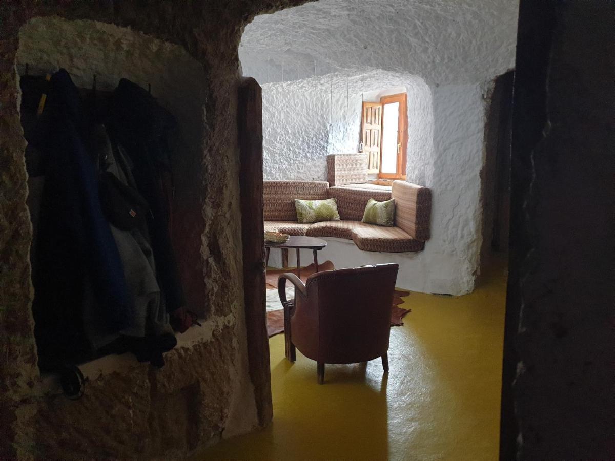 Creatively Designed Cavehouse With Jacuzzi Villa Gorafe Ngoại thất bức ảnh